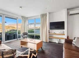 Waterfront 3 Bedroom Marina Gem