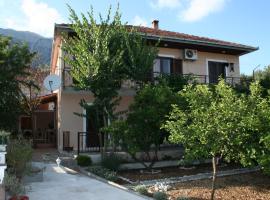 Apartments with parking space Orebic, Peljesac - 4579, hotel em Orebić