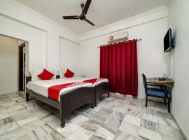 Hotel O JNTU college Near LULU mall, KPHB Colony., ξενοδοχείο στο Χιντεραμπάντ