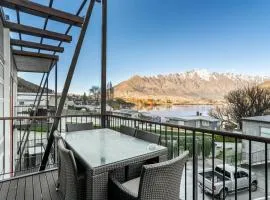 Fabulous Lakeside Marina 2 Bedroom