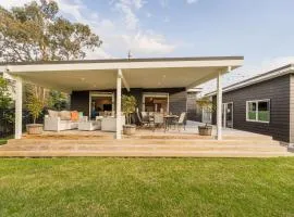 White Sands - Cooks Beach