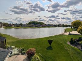 Stunning Lakeview Dreamy Getaway, hotel em Windsor