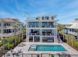 710 Ocean Boulevard AvantStay Oceanfront Private Pool Rooftop Deck, hotel in Mount Pleasant