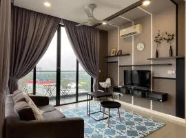 D Pristine 3 bedroom residence next to legoland