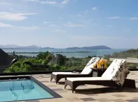 Aislinn Seaview Villa in Nature -Luxury Pool