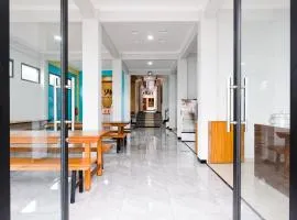 Sans Arya Hotel Batu