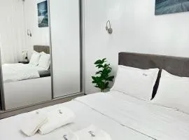 Lovely Cozy Apartments Adora Park Arad