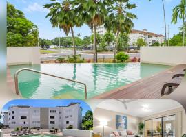Azure at The Edge, luxury 2Br, Cairns City, Esplanade, Coffee Machine, 2 pools, 5mins to airport, hotel in Cairns North