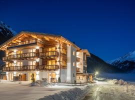 NATURPARKGUT - alpdeluxe Apartments, отель с парковкой в городе Хольцгау