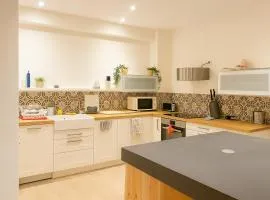 Appartement 4 Chambres proche commodités Ideal grande Famille et Groupe de professionnels Proche Paris