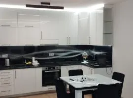 CrystalLUS