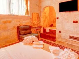 Ceran Stone House