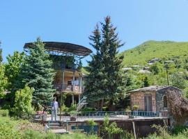 Guest House Mary, hotel cerca de Stantsiya Akhtala, Haghpat