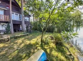 Holiday Home Pondside Retreat & Canoe by Interhome