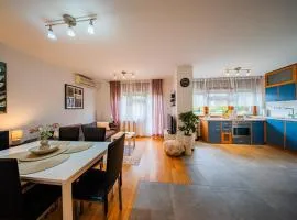 Flex SelfCheckIns 180 - Zagreb - 1 Bedroom - Parking - Loggia