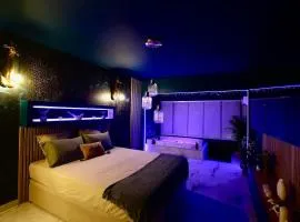 Flower Suite & Spa, air-conditioned and beach