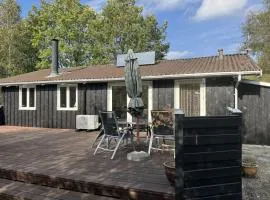 Holiday Home Hughlek - from the sea by Interhome