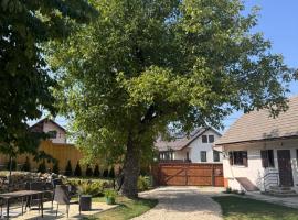 SIM House & Barn, hotel em Săcele