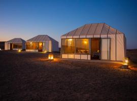 Luxury Queen Camp, hotel i Tisserdmine