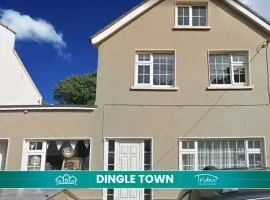 Holiday Home An Searrach Holiday Home Dingle by Interhome