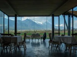 Lijiang Tennessee Farmhouse hotel