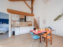 Nature and vue imprenable, hotel en Ouroux