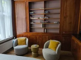 Blue Wave Stay - Free Parking