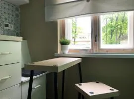 Cozy 1-bedroom apartment with free parking