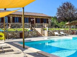 2 Bedroom Nice Home In Porchiano, hotel v destinaci Porchiano