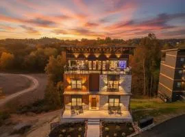 The Great Escape! Sleeps 26 - Sky Deck - Arcade - Golf - Waterpark