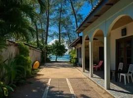 Pakmeng Beach Resort