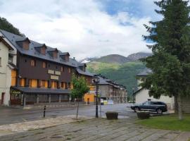 Hotel Sarao 3000, hotel din Escarrilla