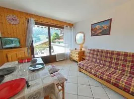 Studio ski aux pieds avec terrasse, parking et Wi-Fi - 4 couchages - FR-1-241-173