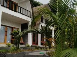 Mimpi Manis Villas