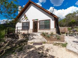 Family Tradition, Hotel in Concan