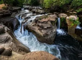 Creekside home with private waterfall & farm