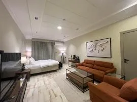 سويت بغرفة نوم أنيقة وواسعة ودخول ذاتي