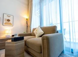 Masdar Solis Studio - Urban Sleek Bliss Escape