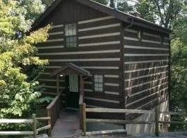 Cuddly Bear New Hot Tub Private Gas Grill Location