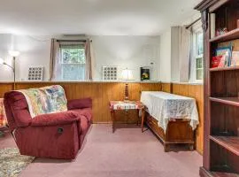 2 Mi to NYC Train Greenwich Apt with River View