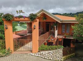 Mi Casa Su Casa Monteverde, bed and breakfast v destinaci Monteverde Costa Rica