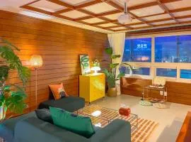 Busan Station KTX 1 minute distance single-family house, emotional interior, large flat, central location