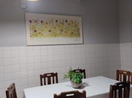 Apto no centro com vista para o Cristo, hotel em Poços de Caldas