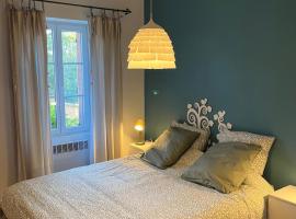 La maison bleue, hotel di Chaltrait