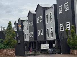 The Oryx Luxury Apartment