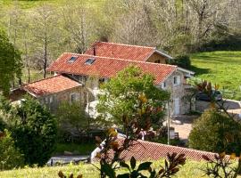 Ferme Ihartzetako, hotel in Ascain