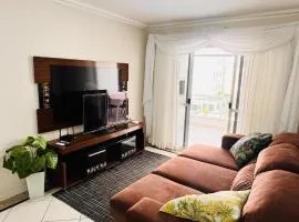 Apto à 100m da praia central