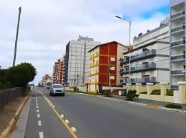 Departamento de 2 Dormitorios con Cochera Cubierta WIFI Aire Acondicionado está bien Céntrico y a Metros del Mar