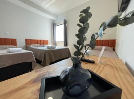 Hotel Carmelita, hôtel à Aparecida près de : Aéroport de Guaratinguetá - GUJ