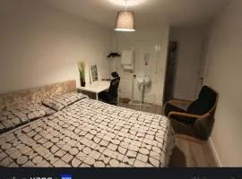 Free Car Park and walk to COOP, Etihad , Piccadilly,Free Snacks